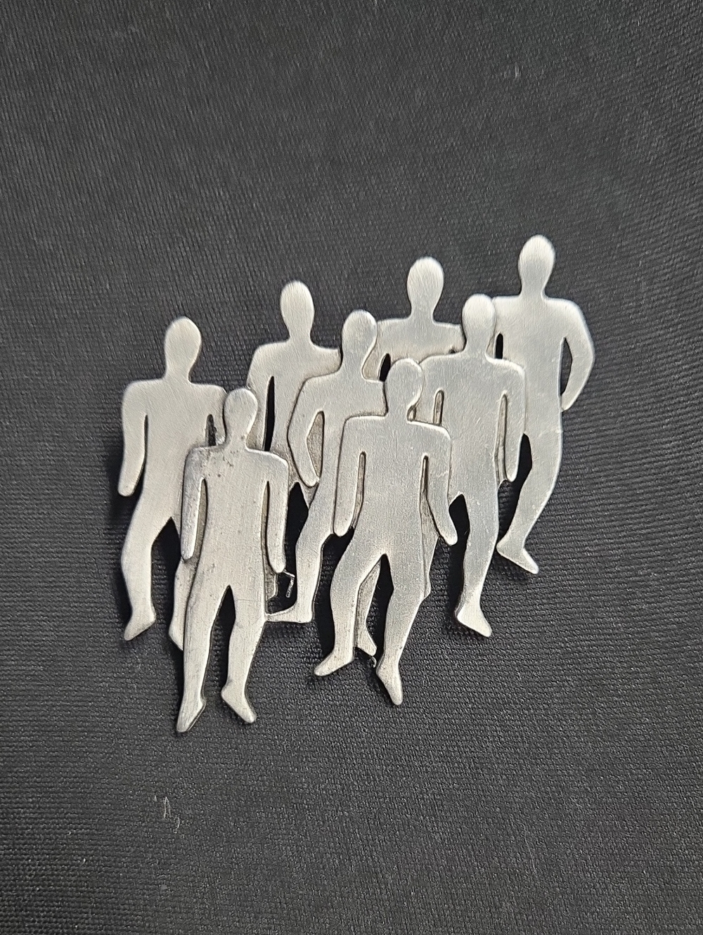 Vntg 1988 JJ Jonette Jewelry Pewter Crowd of People Silhouette Brooch 2.25"x2.5"